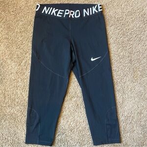 Nike Pro Capri Leggings Women's XL Black 3/4 Compression Mesh Athletic